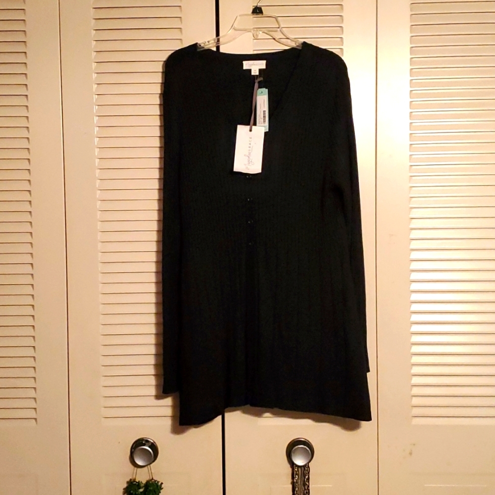 Black pleated duster cardigan with button detail